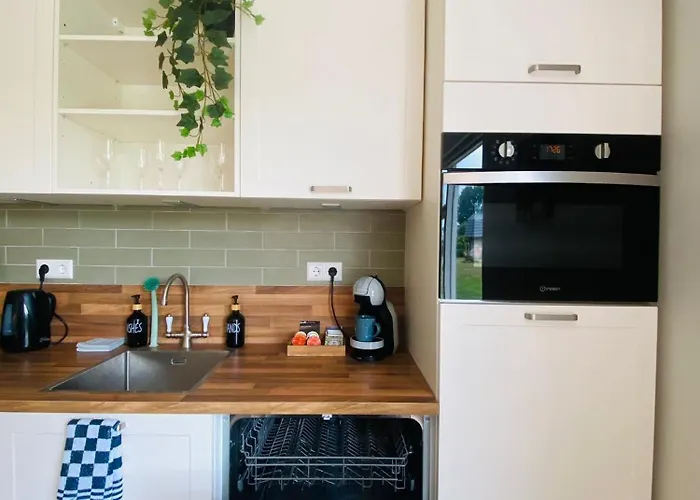 Morning Glory, Forest Semesterbostad *